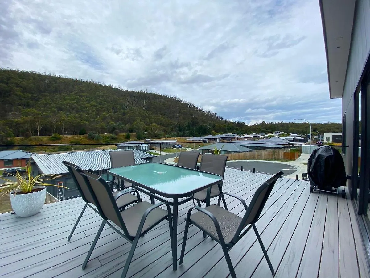 Albatross Rise - Modern Family Home Hobart 0*,  Australia