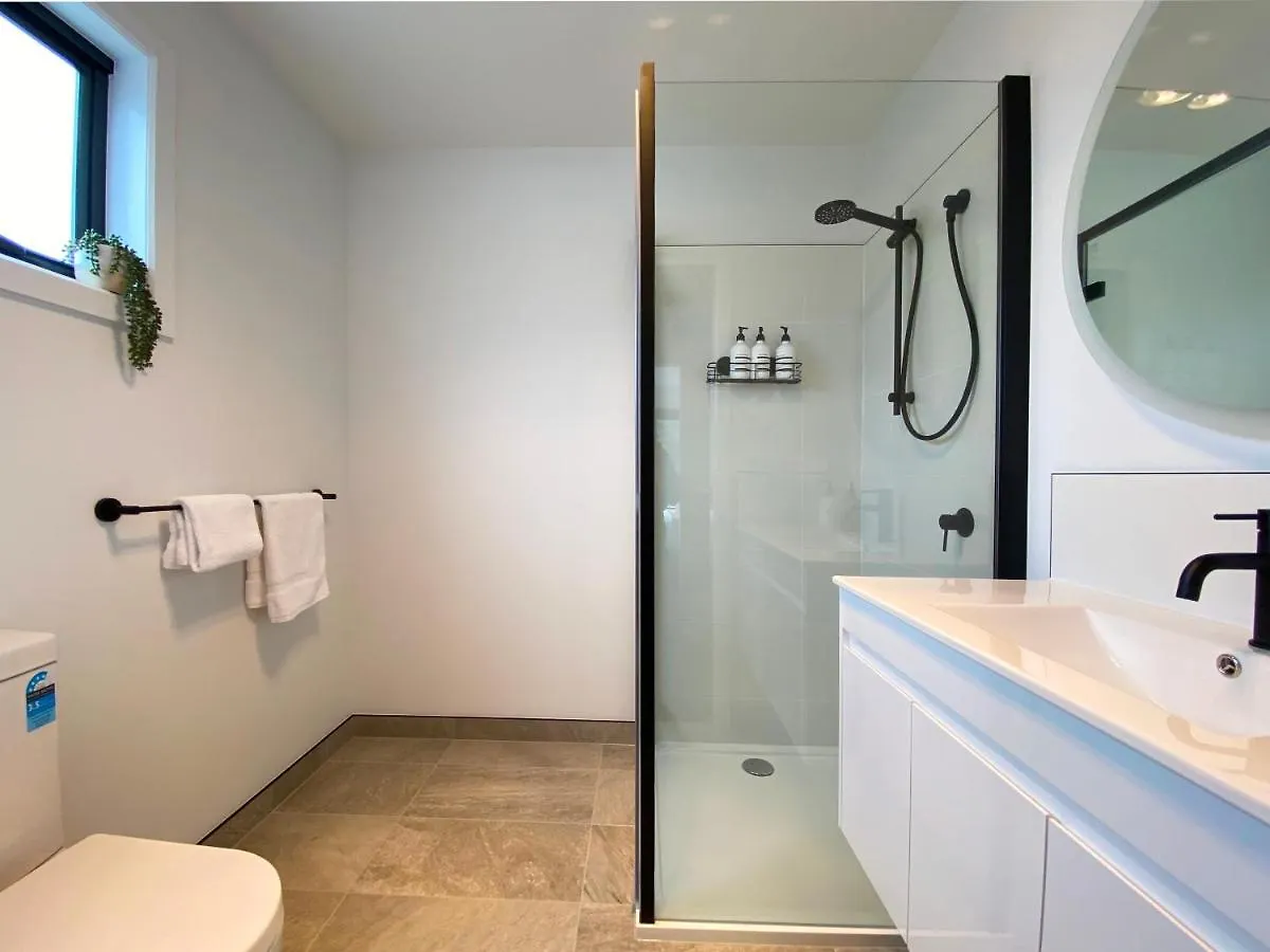 Albatross Rise - Modern Family Home Hobart