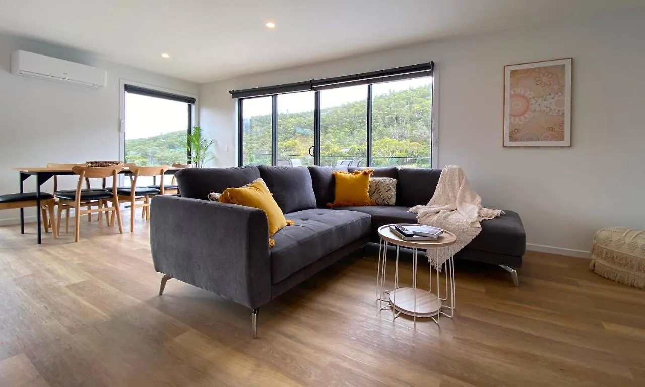 Holiday home Albatross Rise - Modern Family Home Hobart